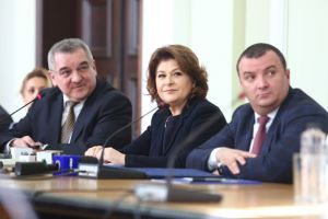 Plumb despre candidatura la europarlamentare: Fiecare dintre noi trebuie să fie pregătit să facă faţă
