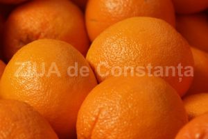 Un pahar de fresh de portocale tine doctorul departe