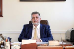 Consilierul George Botez, atac la Adrian Dobre: La 1 mai se opreste apa calda. Lumea intra in panica, Dobre continua sa doarma.