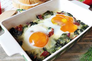 Ouă cu spanac şi iaurt