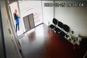 Tentativă de jaf la o agenţie bancară din Logreşti