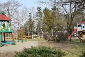 Parc de joacă nou şi zonă de relaxare în pregătire pe Serpentina Veche din Târgu-Mureş