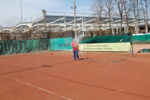 S-a deschis sezonul pe zgură la terenurile clubului Select de la Baza Sportivă Unirea