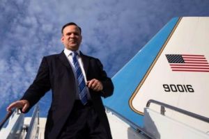 A început campania, cum se implică Facebook? Simplu. Blochează fără avertisment pe „guru” mass-mediei lui Trump