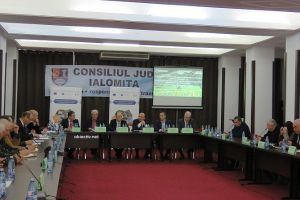 Ialomiţa: Implementarea proiectelor privind infrastructura de irigaţii, în atenţia autorităţilor