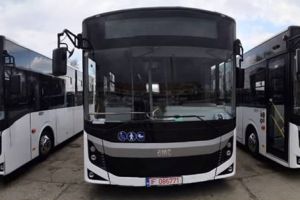 FOTO. Noile autobuze cumpărate de Primărie vor ajunge în curând pe străzile Sătmarului