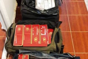 Perchezitii in Constanta, la persoane banuite de contrabanda cu tutun. Cinci barbati, retinuti (galerie foto)