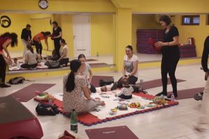 VIDEO – Kangatraining pentru mămici şi bebeluşi