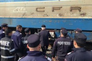 Activităţi de pregătire tehnică privind acţiunea de stingere a incendiilor la un mijloc de transport feroviar