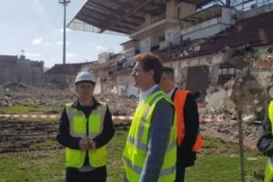 Ca să nu rămână cu stadioanele corigente, ministrul Dezvoltării pune presiune pe constructori