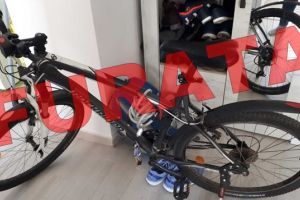 Bicicletă furată din Giroc, dintr-un bloc construit recent