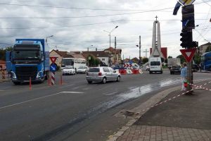 Trafic restricţionat la Burdea! Se defăşoară lucrări de reparaţii a carosabilului