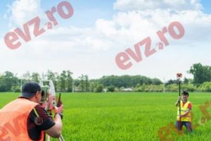 Veşti pentru toţi cei ce cumpără sau vând case şi terenuri. Ce urmează pentru taxele de cadastru