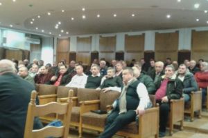 Primarii din Argeş vin după bani!