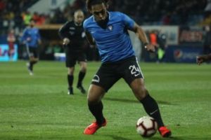 Un cunoscut fotbalist din România este luat peste picior: „Îl laşi în bucătărie, s-a ales praful de merinde, de frigider, de tot”