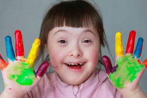 Nu lăsa pe nimeni în urmă! Orădenii, invitaţi la un marş de Ziua Mondială a Sindromului Down