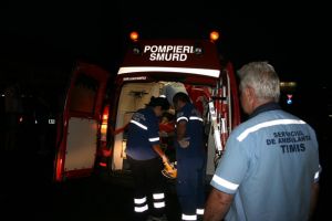 Un şofer beat a ajuns la spital după ce s-a răsturnat cu maşina în afara şoselei, la Remetea Mare