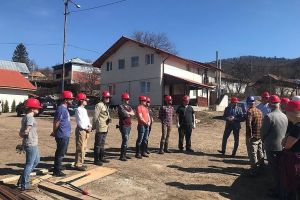 Habitat for Humanity a început construcţia a 4 noi case în Moineşti