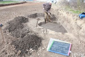 Locuinţe antice şi medievale, găsite de arheologi pe şantierul unei străzi din Oradea