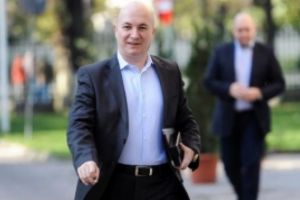 Codrin Ștefănescu il spulbera pe Ponta: Eu nu am stat cu demonii la şpriţ, iar mama s-a prăpădit acum 15 ani