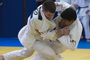 Un titlu şi alte cinci medalii pentru deveni la Naţionalele de judo pentru tineret