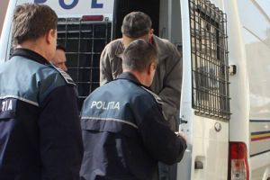 Percheziţii în Boşorod