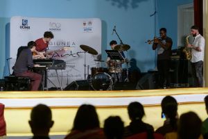 FOTO Spectacol vibrant de jazz electric pe scena de la Biblioteca Astra