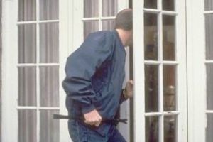 Reţinut de poliţişti pentru furt