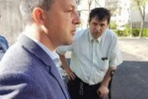 Dragomir, la pas prin Braila aratand cum o ”jungla abandonata devine un spatiu modern de parcare”