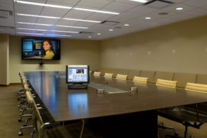 Cablurile tăiate de primarul Timişoarei au încurcat şi Aradul