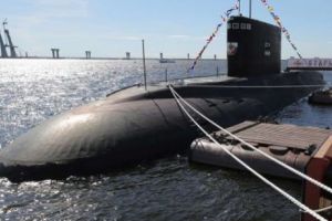 Alertă la Marea Neagră! Submarinul rusesc Stary Oskol, echipat cu rachete de croazieră de tip Kalibr, a intrat în Marea Neagră