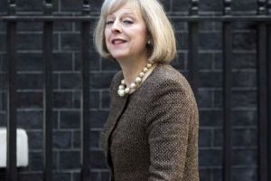 Theresa May se va deplasa personal la Bruxelles pentru a solicita amânarea Brexit-ului 