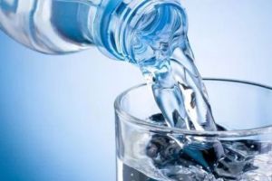 Tu ştii ce apă bei? Adevărul nespus până acum despre apa potabilă