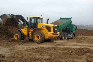 FOTO: Militarii batalionului BATALIONULUI 136 GENIU „APULUM”, instruiţi pe tehnică şi utilaje de geniu nou intrate în dotarea unităţii