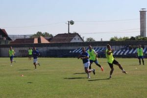 40 de jurnalişti din Europa vin la Zărneşti, la un meci de fotbal din liga a patra