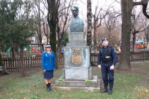 FOTO – Ziua Mondială a Poeziei, sărbătorită de jandarmii din Braşov