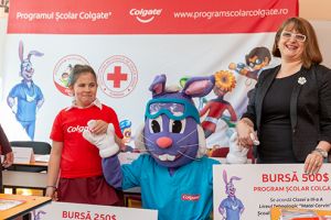 Iulia Manole, câştigătoarea competiţiei internaţionale de desen, a fost premiată