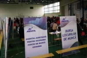 Bursa generală a locurilor de muncă, în aprilie