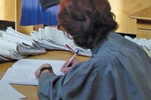 MITING în Piaţa Victoriei. După taximetrişti şi transportatori e rândul grefierilor