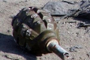 Alertă maximă în Grecia. O grenadă a fost aruncată în curtea consulatului Federaţiei Ruse la Atena de un motociclist 