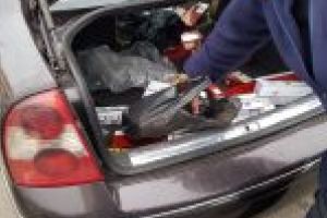Tigări de contrabandă confiscate de jandarmi din cadrul   Grupării de Jandarmi Mobile Craiova