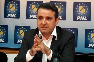 Ioan Turc: Propaganda duduie, oraşul se năruie