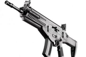 Secretomania a luat sfârşit. Arma de asalt Beretta  ARX 160 se va produce la Plopeni