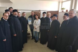 Preoţii din Protoieria Fălticeni au donat un nou aparat medical pentru Spitalul Municipal