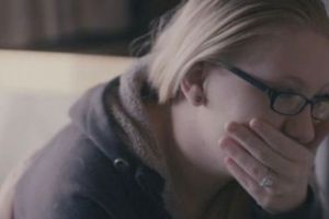 Violată la 14 ani, rămâne gravidă: Tatăl său o obligă să se căsătorească cu violatorul. A urmat coşmarul