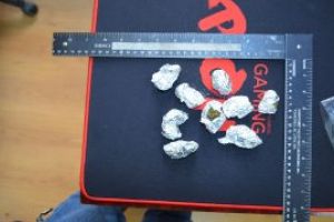 Canabis descoperit asupra unui tanar de catre politistii de frontiera maramureseni (FOTO)