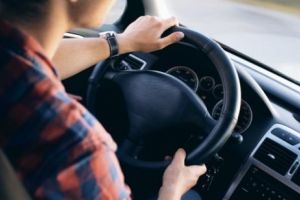 Ce trebuie să ştiţi atunci când închiriaţi o maşină de la un seriviciu de închirieri auto Bucureşti (P)