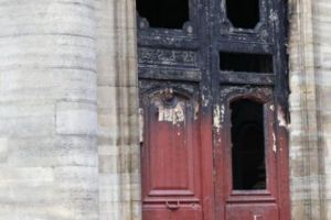 Focul pus la Biserica Saint-Sulpice din Paris, unde a fost filmat Codul lui Da Vinci, nu a fost accidental