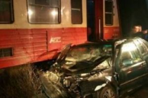 Tragedie cumplită în Timiş. Un autoturism a fost spulberat pe calea ferată. Circulaţia este blocată