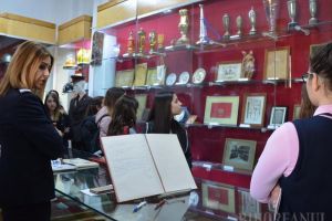 Un grup de elevi din Grecia, primii vizitatori ai Muzeului Pompierilor Bihoreni (FOTO)